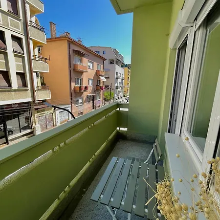 Апартаменты Debar Maalo 2bdrm Apt, 2 Min Walk To Park Скопье