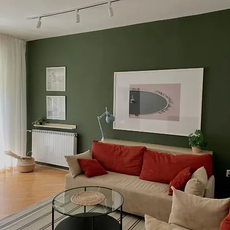 Debar Maalo 2bdrm Apt, 2 Min Walk To Park Apartment Skopje