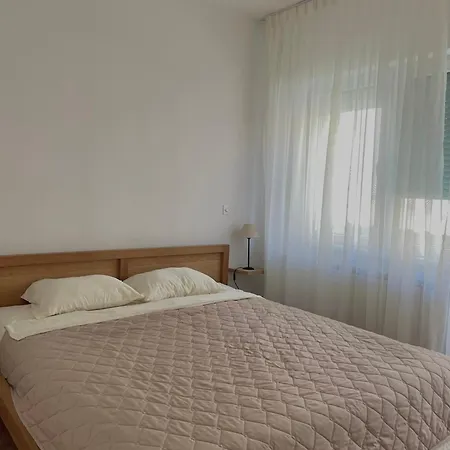 Debar Maalo 2bdrm Apt, 2 Min Walk To Park Apartment Skopje