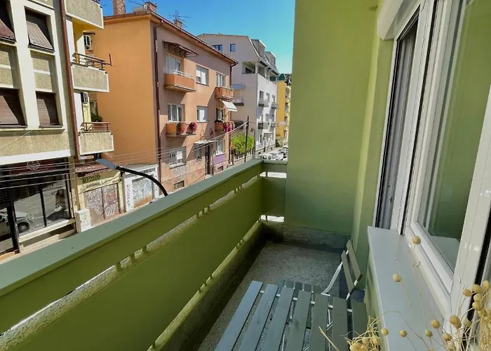 Апартаменты Debar Maalo 2bdrm Apt, 2 Min Walk To Park Скопье