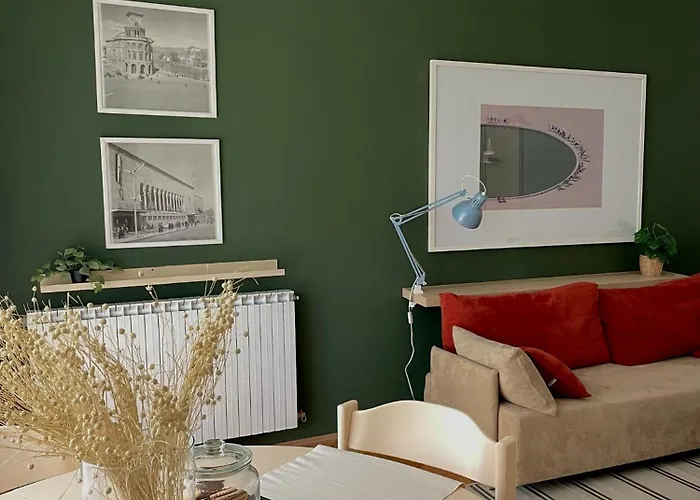 Debar Maalo 2bdrm Apt, 2 Min Walk To Park アパート スコピエ