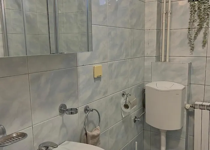 Debar Maalo 2bdrm Apt, 2 Min Walk To Park Скопье