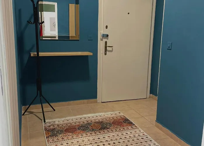 Debar Maalo 2bdrm Apt, 2 Min Walk To Park アパート