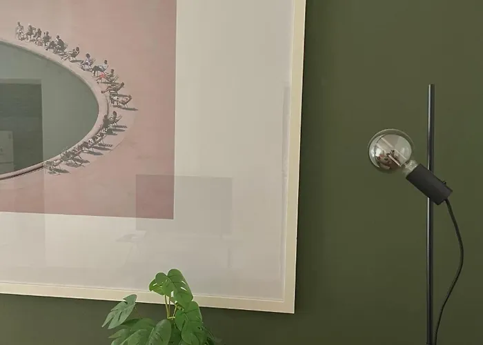 Debar Maalo 2bdrm Apt, 2 Min Walk To Park Апартаменты